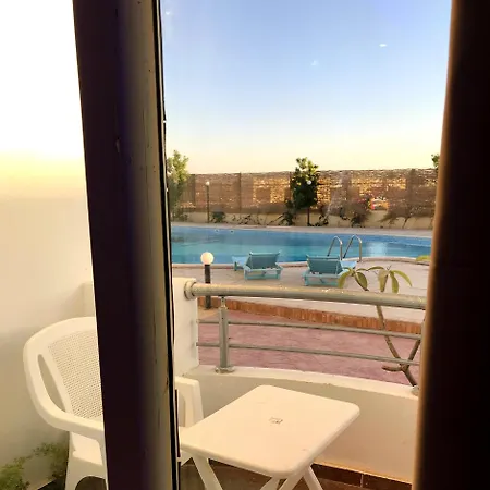 Furnished Chalets For Rent In Cecilia Resort Hurghada Room photo