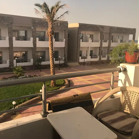 Furnished Chalets For Rent In Cecilia Resort Hurghada Room photo